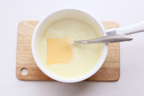 Sup khoai lang pho mai nong hoi bo duong cho bua sang cuoi tuan - Anh 4