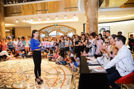 Nu cong nhan 36 tuoi gay sot vong chung ket Top Model Online mien Bac - Anh 3