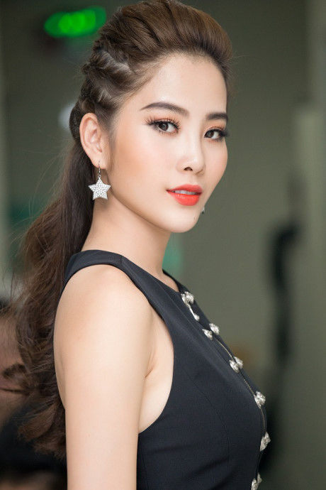 Nam Em diện đầm nghìn đô do Nam Em dien dam nghin do do