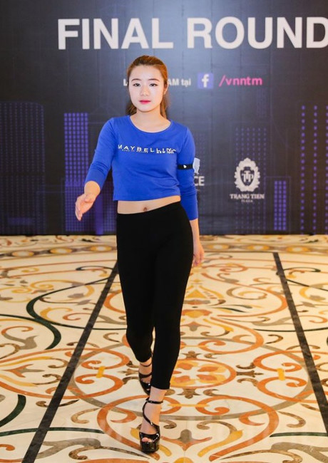 Nu cong nhan 36 tuoi gay sot vong chung ket Top Model Online mien Bac - Anh 6