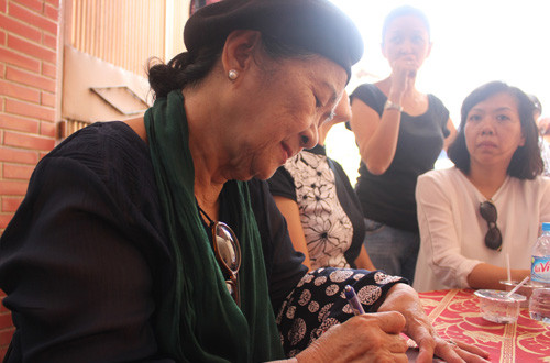 Dàn nghệ sĩ xúc động trong đám tang nhạc sĩ Nguyễn Ánh 9 - Ảnh 5