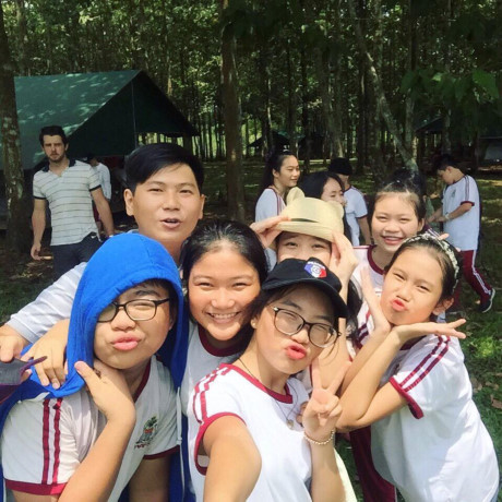 Phương Mỹ Chi diện áo dài duyên dáng như thiếu nữ - Ảnh 10 Phuong My Chi dien ao dai duyen dang nhu thieu nu - Anh 10