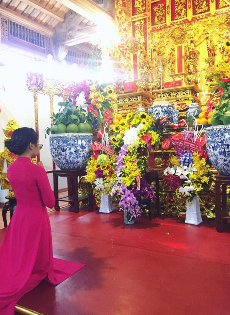 Phương Mỹ Chi diện áo dài duyên dáng như thiếu nữ - Ảnh 4 Phuong My Chi dien ao dai duyen dang nhu thieu nu - Anh 4