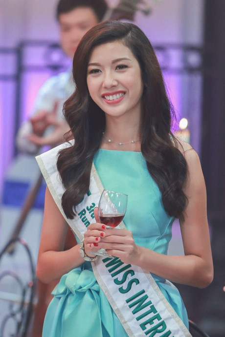 5 mỹ nhân có lý lịch sạch sẽ nhất ở showbiz Việt - Ảnh 3 5 my nhan co ly lich sach se nhat o showbiz Viet - Anh 3