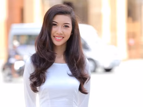 5 my nhan co ly lich sach se nhat o showbiz Viet - Anh 4