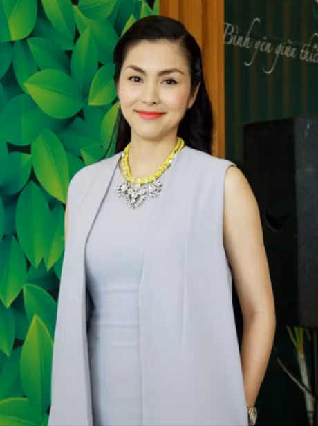 5 my nhan co ly lich sach se nhat o showbiz Viet - Anh 5