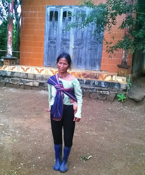 Một hội viên được vay gạo và bò đã giúp gia đình thoát nghèo và xây được nhà kiên cố.