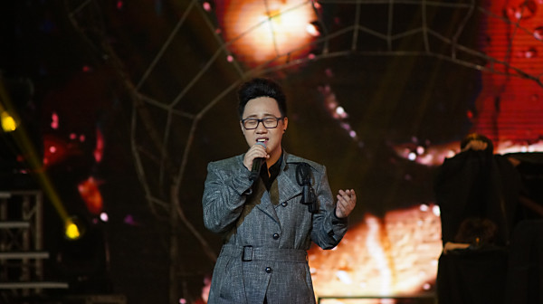 Hồ Ngọc Hà nhảy cực sung với nước ảnh 10