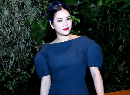 Lý Nhã Kỳ xuất hiện