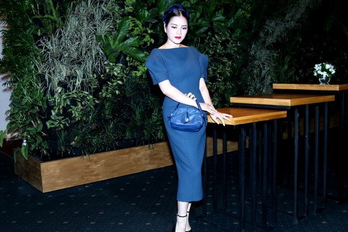 Lý Nhã Kỳ xuất hiện