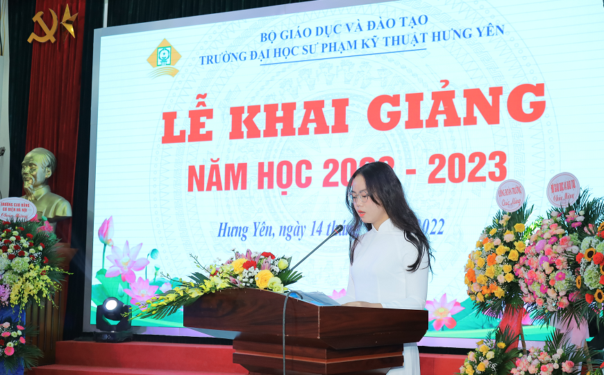 Tân sinh viên Hoàng Thị Thu Huyền xúc động khi được trở thành thành viên mái nhà chung Đại học Sư phạm Kỹ thuật Hưng Yên