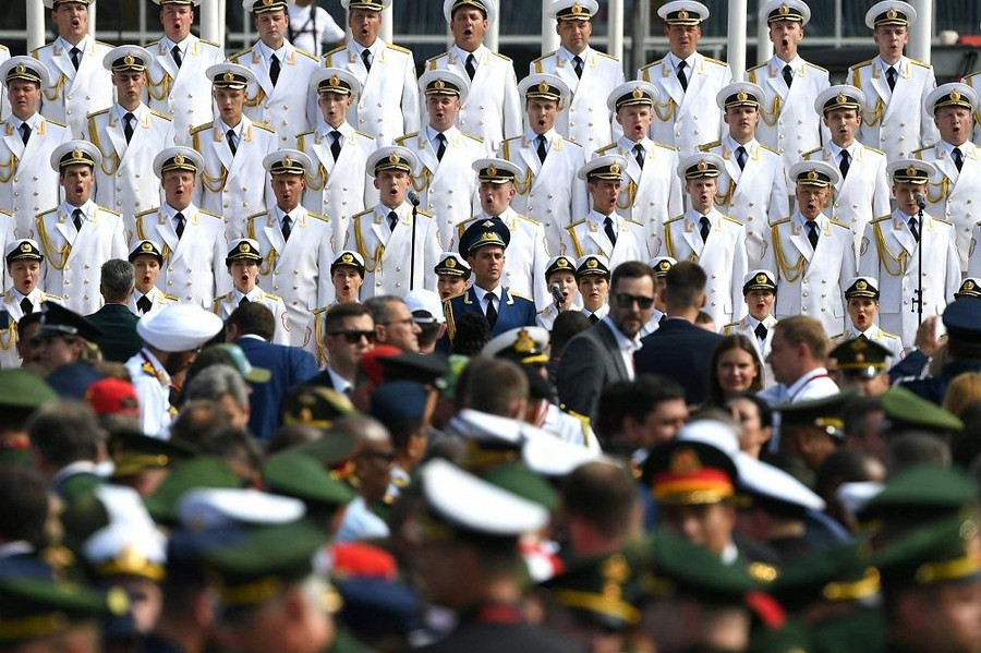 Dàn hợp xướng của Lực lượng vũ trang Liên bang Nga biểu diễnTại trung tâm hội nghị và triển lãm &quot;Yêu nước&quot; vào ngày đầu tiên của diễn đàn.