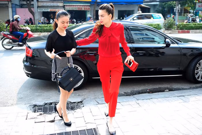 Hà Hồ "chi bạo" cho xe sang tiền tỷ