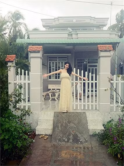 Ngôi nhà Ngọc Trinh xây cho mẹ kế