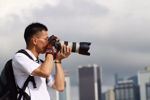 Suýt tan cửa nát nhà vì tiêu tiền 