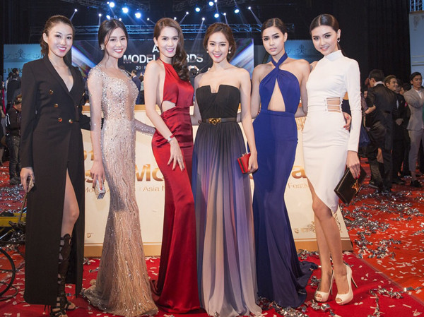 Ngọc Trinh đua vẻ quyến rũ cùng "đàn em" ảnh 11 ngoc-duyen-2192-1429927429.jpg