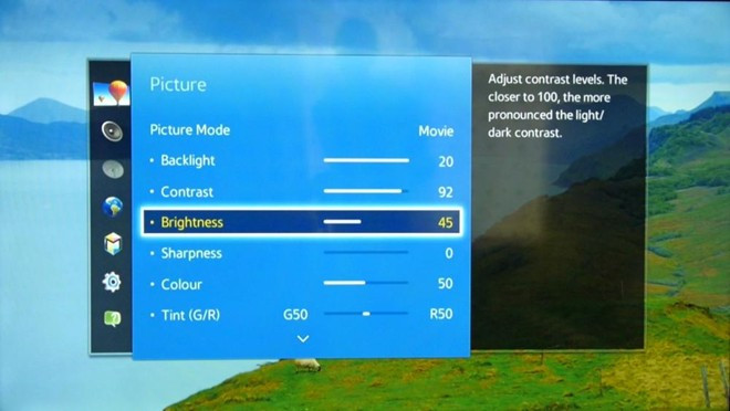 Nên để độ nét TV ở mức 0 để có hình ảnh tự nhiên, chi tiết hơn. Tính năng chỉnh độ nét sẽ hữu ích hơn với TV đời cũ.