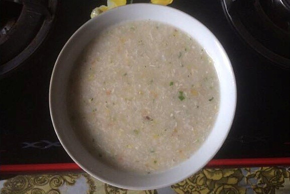 Món ngon cuối tuần cho bé: Cháo cá trắm nấu chua