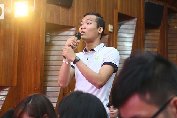 Sinh viên tin cậy nhờ 2 khách mời tư vấn về cách giải quyết các vấn đề trên MXH