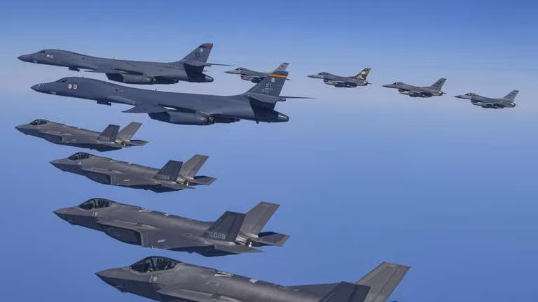 Các máy bay ném bom F-16, F-35 và B-1B của Mỹ và Hàn Quốc cũng có thể tham gia "Air Defender 2023". (Ảnh: Bộ Quốc phòng Hàn Quốc/ZUMA Wire/imago)