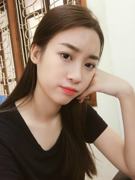 Hồ Ngọc Hà khoe kính độc, Angela Phương Trinh xinh đẹp với tóc xoăn bồng bềnh - Ảnh 5 Ho Ngoc Ha khoe kinh doc, Angela Phuong Trinh xinh dep voi toc xoan bong benh - Anh 5