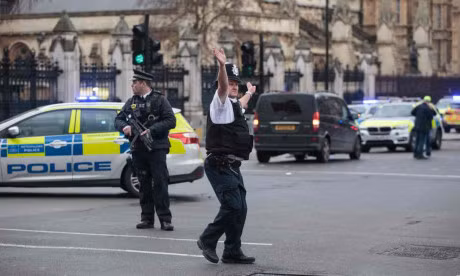 Khung bo xay ra o London: 4 nguoi chet, hang chuc nguoi thuong tat nang - Anh 2