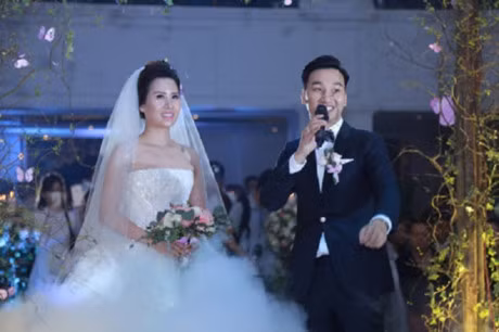 Nghe si ngoai Bac rong ran di du cuoi MC Thanh Trung - Anh 10