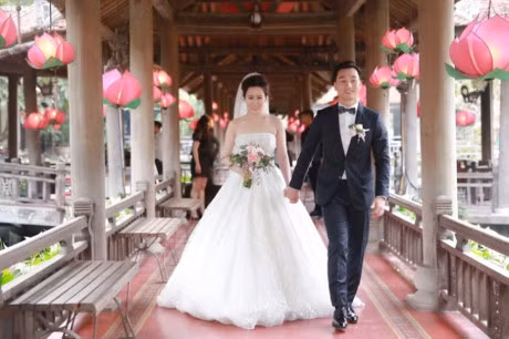 Nghe si ngoai Bac rong ran di du cuoi MC Thanh Trung - Anh 6