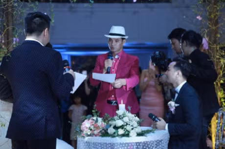 Nghe si ngoai Bac rong ran di du cuoi MC Thanh Trung - Anh 15