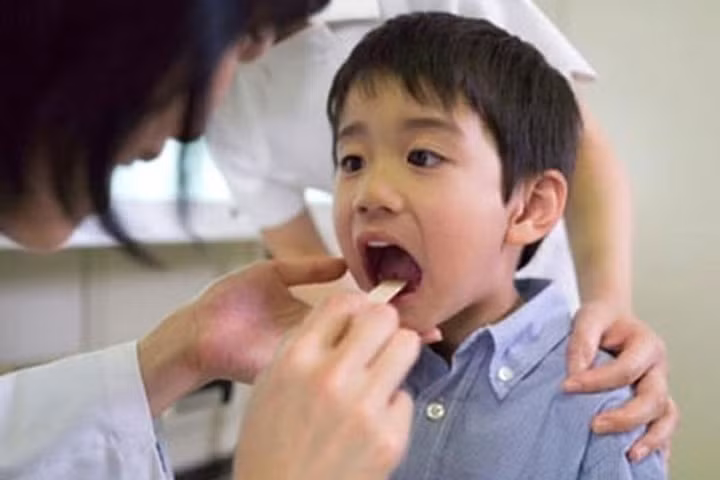 Trẻ ho, khi nào cần đi khám?