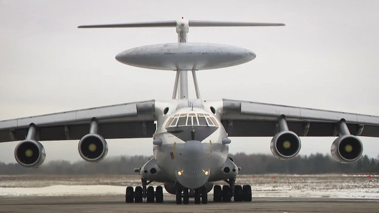 Một chiếc Beriev A-50 của Nga diễn tập tại Căn cứ Không quân Machulishchy gần Minsk, Belarus, ngày 3/3. (Ảnh: AP)