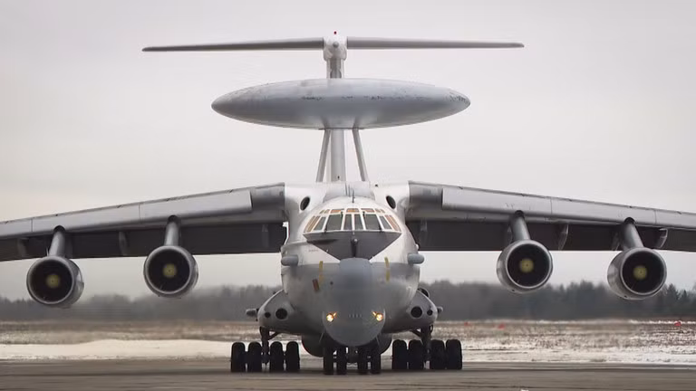 Một chiếc Beriev A-50 của Nga diễn tập tại Căn cứ Không quân Machulishchy gần Minsk, Belarus, ngày 3/3. (Ảnh: AP)