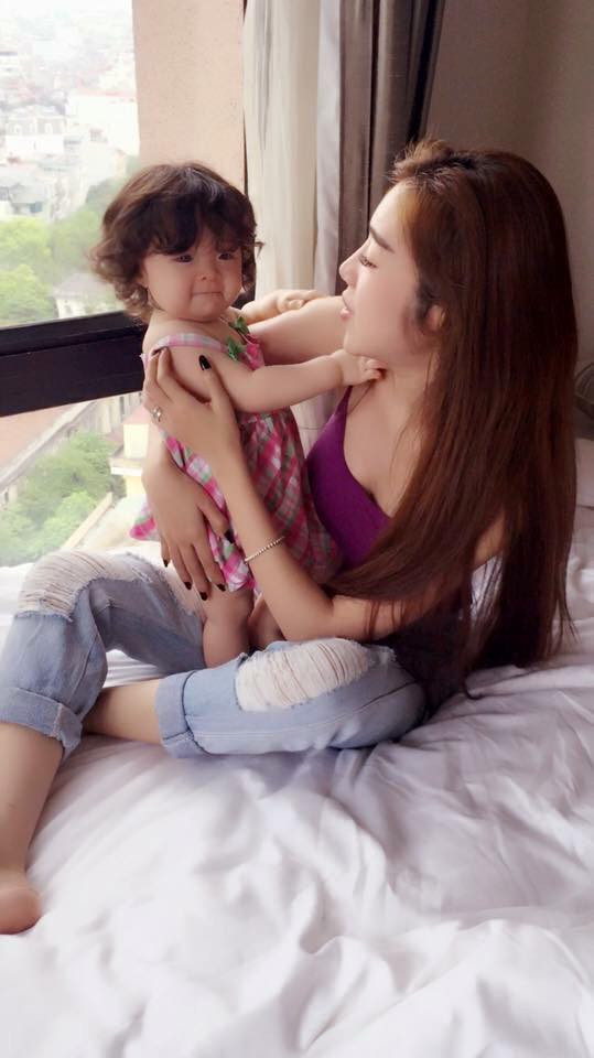 Elly Trần bức xúc khi nhiều người không tin Cadie là con đẻ ảnh 4 Elly Trần bức xúc khi nhiều người không tin Cadie là con đẻ ảnh 4