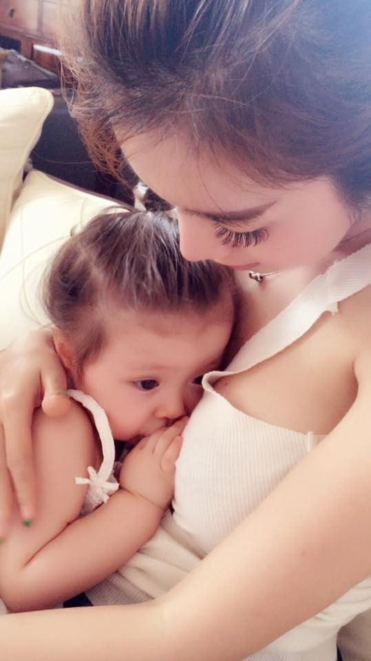 Elly Trần bức xúc khi nhiều người không tin Cadie là con đẻ ảnh 2 Elly Trần khẳng định bé Cadie Mộc Trà là con ruột của mình