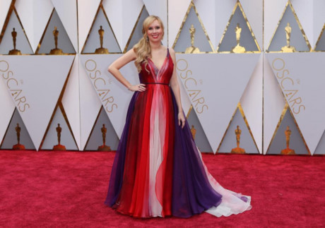 Dàn mỹ nhân xúng xính trên thảm đỏ Oscar 2017 - Ảnh 14 Dan my nhan xung xinh tren tham do Oscar 2017 - Anh 14
