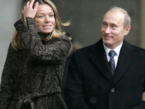 Tiết lộ cuộc đời bí ẩn của con gái lớn Tổng thống Putin
