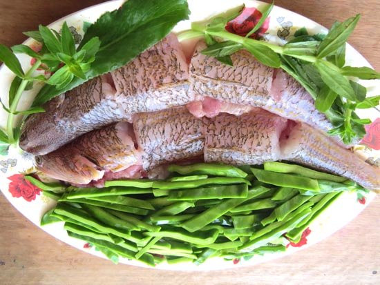 Chua dịu với canh cá thửng nấu lưỡi long