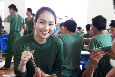 Vẻ đẹp mộc mạc của 15 ứng viên sáng giá ngôi vị Hoa hậu Việt Nam 2016 - Ảnh 6 Ve dep moc mac cua 15 ung vien sang gia ngoi vi Hoa hau Viet Nam 2016 - Anh 6