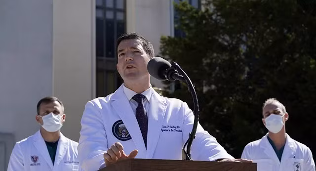 Bác sĩ Sean Conley của TT Trump