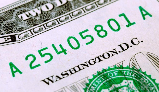 2. Số seri trên đồng tiền của Mỹ không chỉ bao gồm các con số mà còn cả các chữ cái. Đây là mã chữ của 12 ngân hàng dự trữ liên bang. 12 sự thật thú vị ít biết về đồng tiền của Mỹ