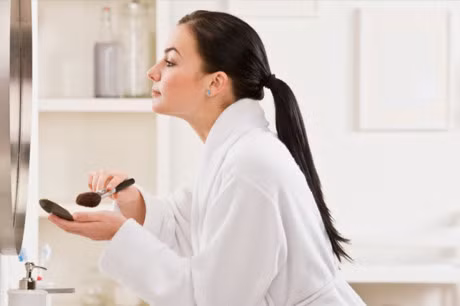 Chi voi bi kip nho nay, ban se giu duoc lau lop makeup - Anh 2