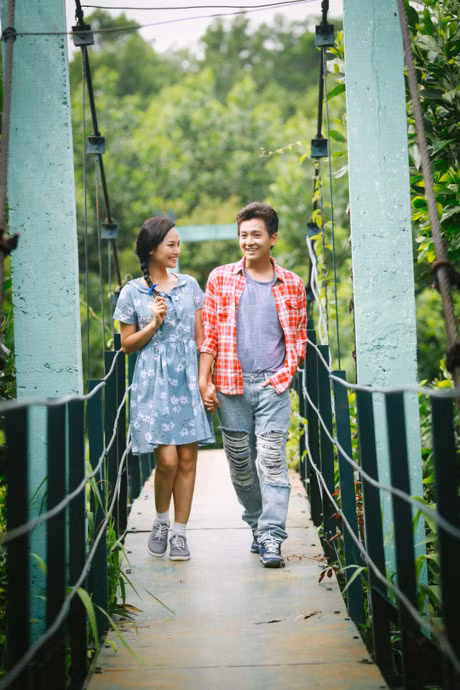 Vu Cat Tuong viet nhac phim 