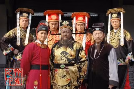 Bao Cong khong con, Trien Chieu ngu tuan van chua vo - Anh 3