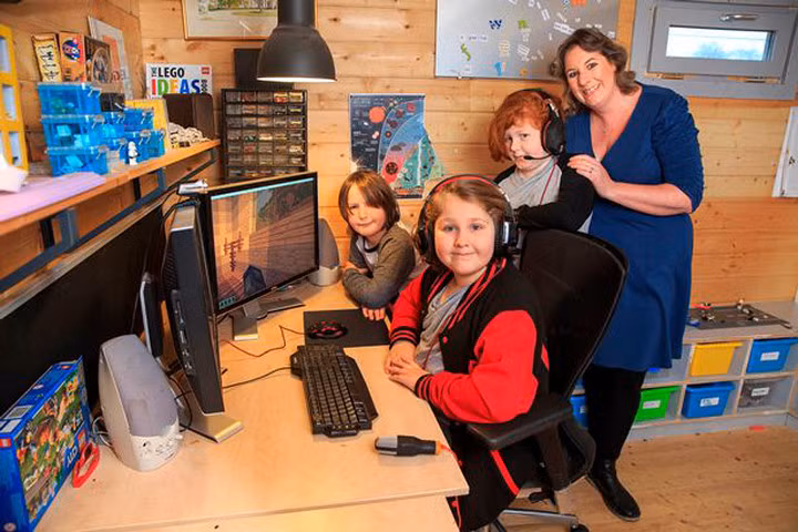 Cách dạy con kỳ lạ của bà mẹ 3 con gây tranh cãi