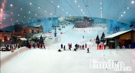 Hồ Quang Hiếu choáng ngợp với món bánh dát vàng ở Dubai - Ảnh 3 Ho Quang Hieu choang ngop voi mon banh dat vang o Dubai - Anh 3