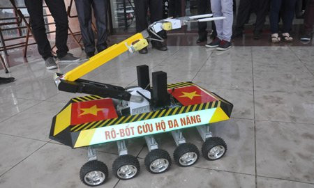 Những sáng tạo độc đáo ‘bé hạt tiêu’ lớp 11 ảnh 2 Những sáng tạo độc đáo ‘bé hạt tiêu’ lớp 11 ảnh 2