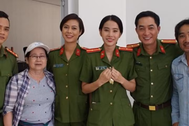 Vì sao hoa khôi Nam Em bất ngờ bỏ vai chính trong phim ngàn tập?