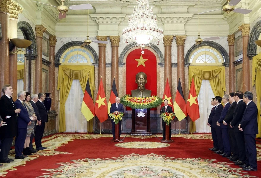 Chủ tịch nước Võ Văn Thưởng và Tổng thống CHLB Đức Frank-Walter Steinmeier gặp gỡ báo chí. (Ảnh: Thống Nhất/TTXVN) Chủ tịch nước Võ Văn Thưởng và Tổng thống CHLB Đức Frank-Walter Steinmeier gặp gỡ báo chí. (Ảnh: Thống Nhất/TTXVN)