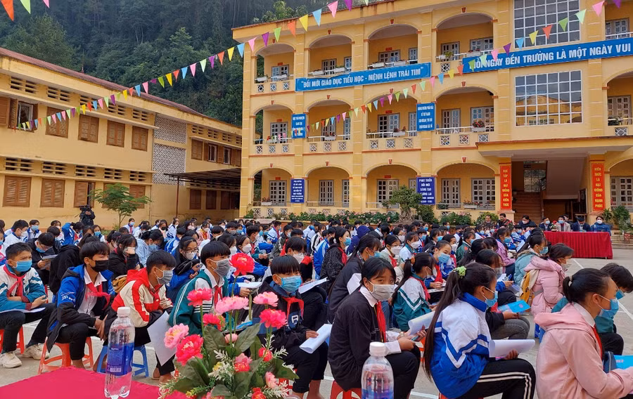 Học sinh tỉnh Yên Bái sẽ tựu trường sớm nhất vào ngày 29/8.