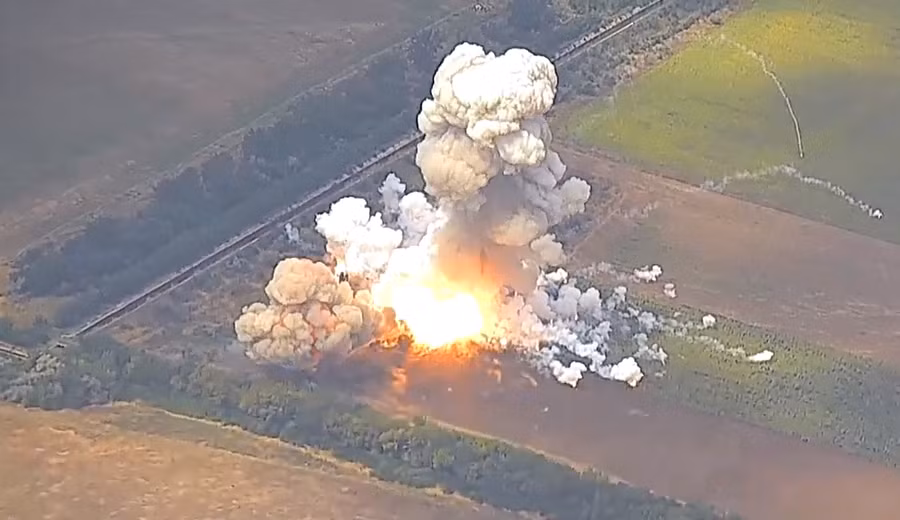 Hệ thống S-300 của Ukraine bị tấn công.